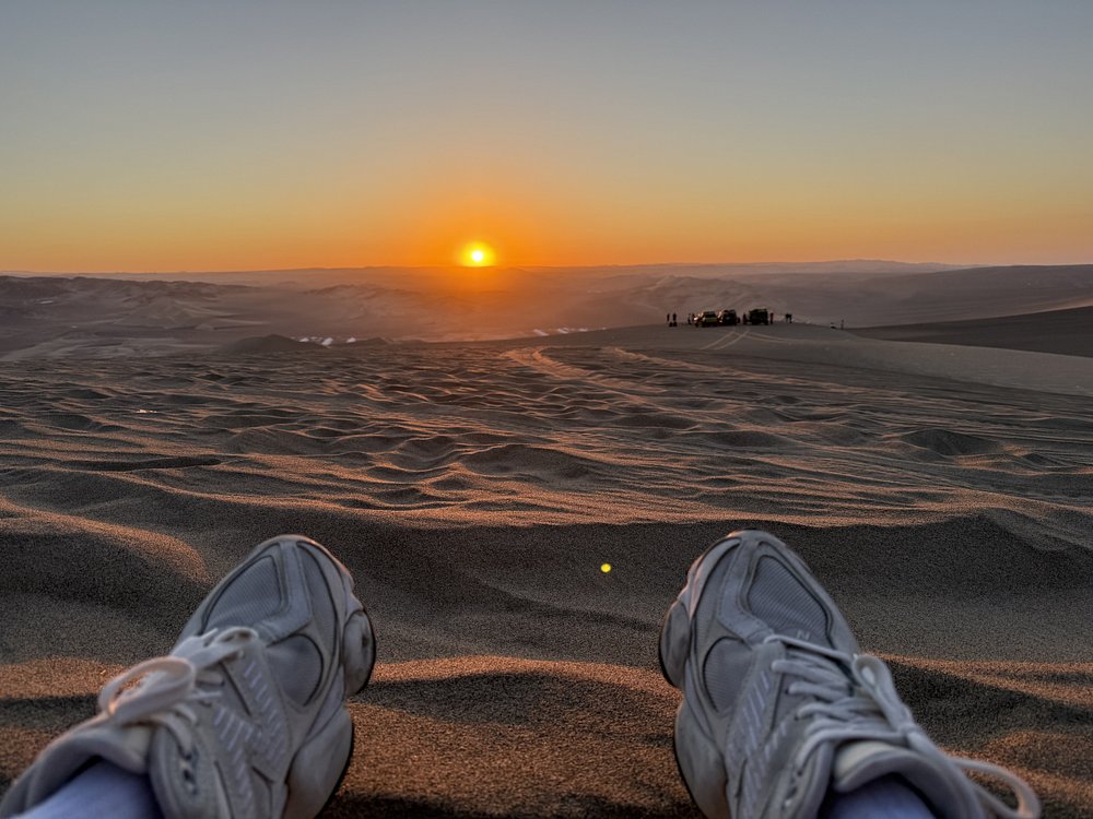 Atardecer sobre las dunas de Ica